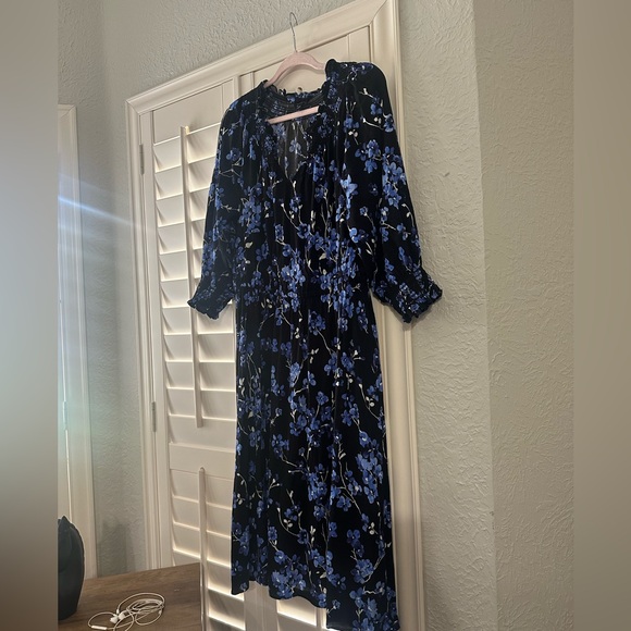 Talbots size large Elegant Blue Floral Dress - Picture 6 of 7
